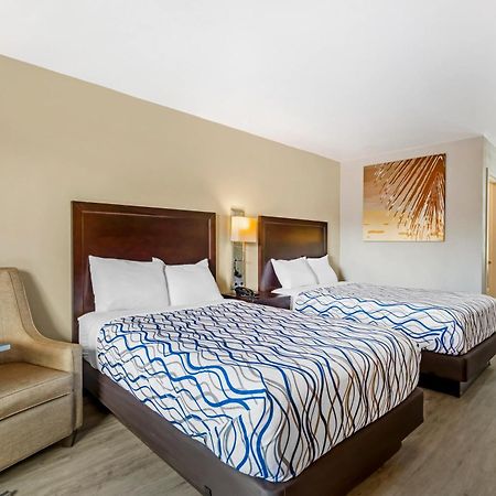 אורנג' פארק Rodeway Inn מראה חיצוני תמונה