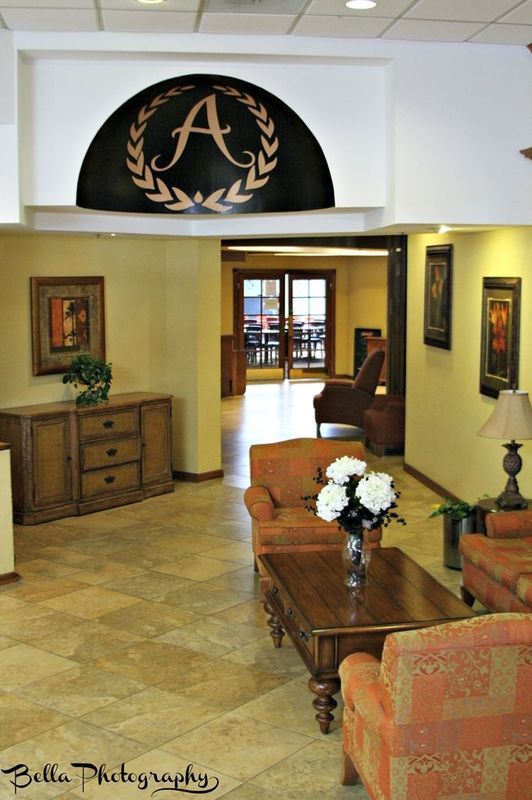 אורנג' פארק Rodeway Inn מראה פנימי תמונה