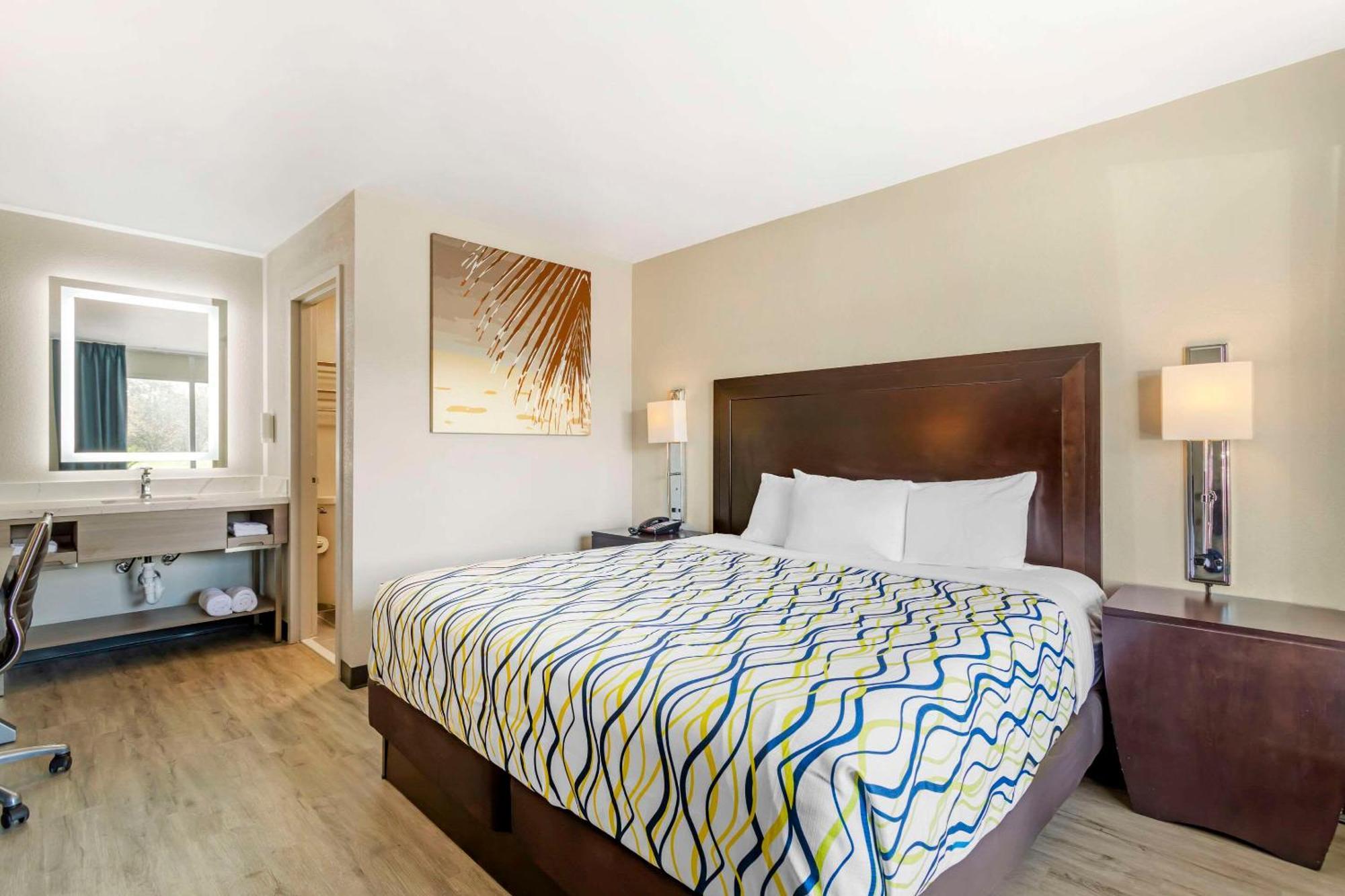אורנג' פארק Rodeway Inn מראה חיצוני תמונה