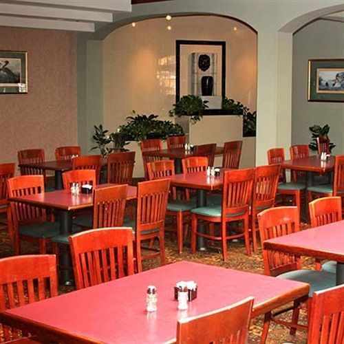 אורנג' פארק Rodeway Inn מראה חיצוני תמונה