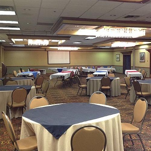 אורנג' פארק Rodeway Inn מראה חיצוני תמונה